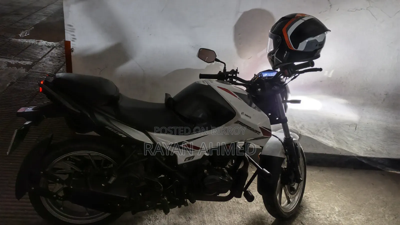 Hero Thriller 160R 4V 2021 White