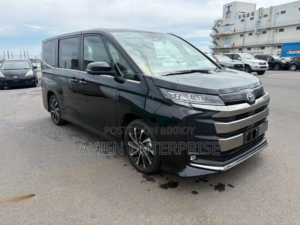 Toyota Noah 2023 Black