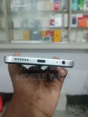 টেকনো স্পার্ক ৩০সি ১২৮ জিবি রূপালী