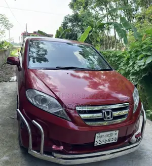 Honda Shuttle 3.0 Two-Wheel Drive 2001 Red