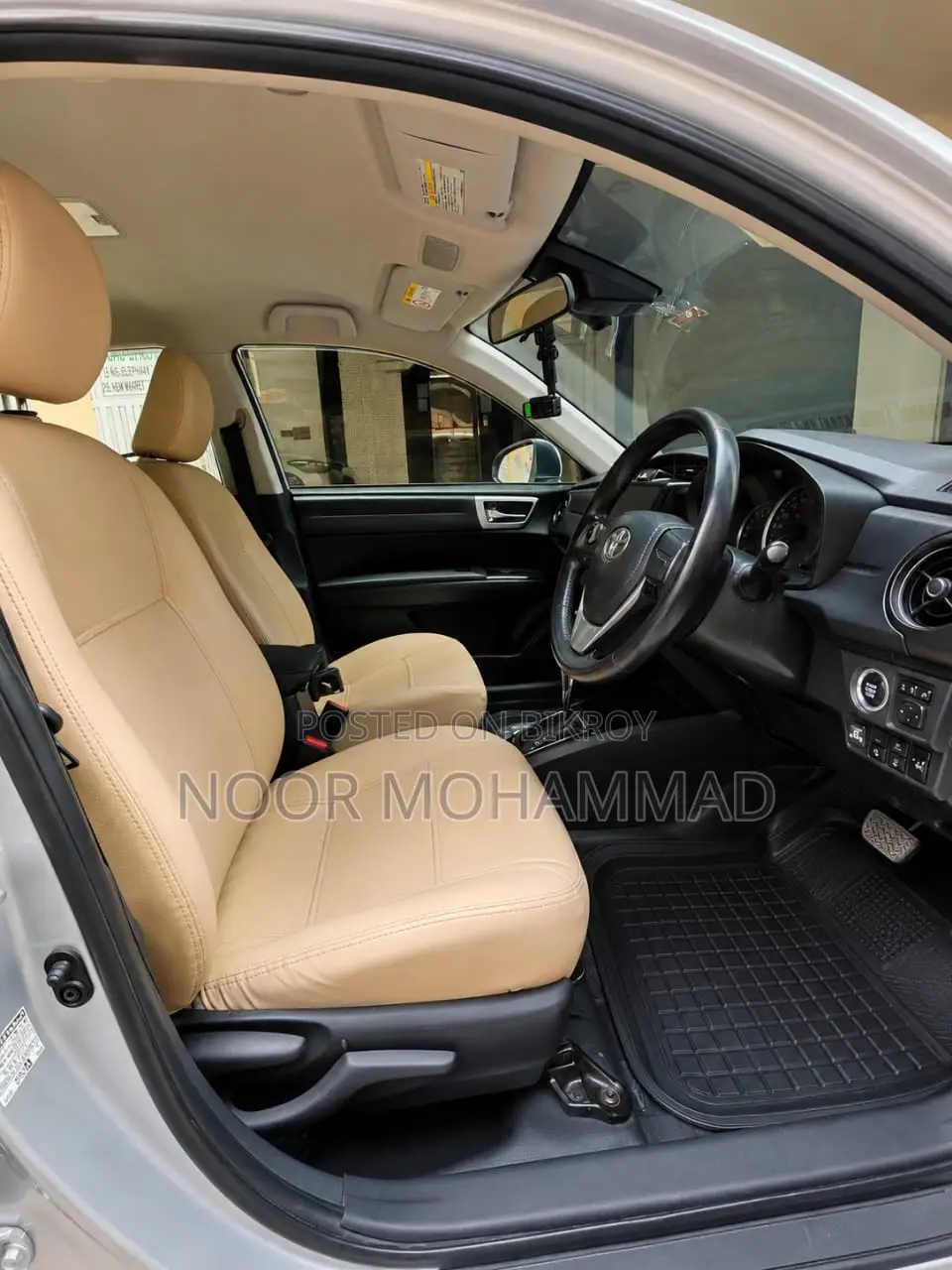 Toyota Axio 1.5 Hybrid G Two-Wheel Drive 2016 Silver