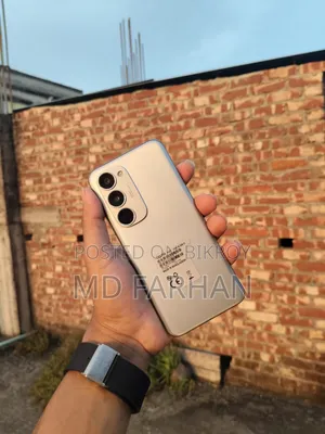 টেকনো স্পার্ক ৪০ প্রো+ ২৫৬ জিবি হোয়াইট