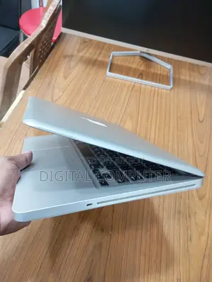 Laptop Apple MacBook Pro 2011 8GB Intel Core i5 SSD 256GB