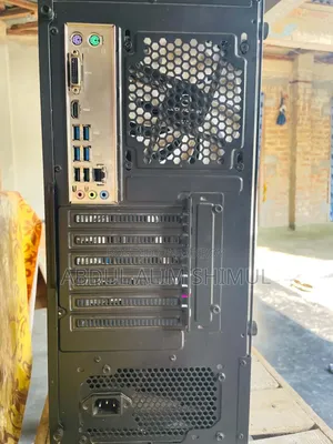 Desktop Computer MSI model 8GB AMD Ryzen 5 SSD 256GB