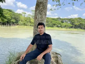 ড্রাইভার কাম অ্যাসিস্ট্যান্ট
