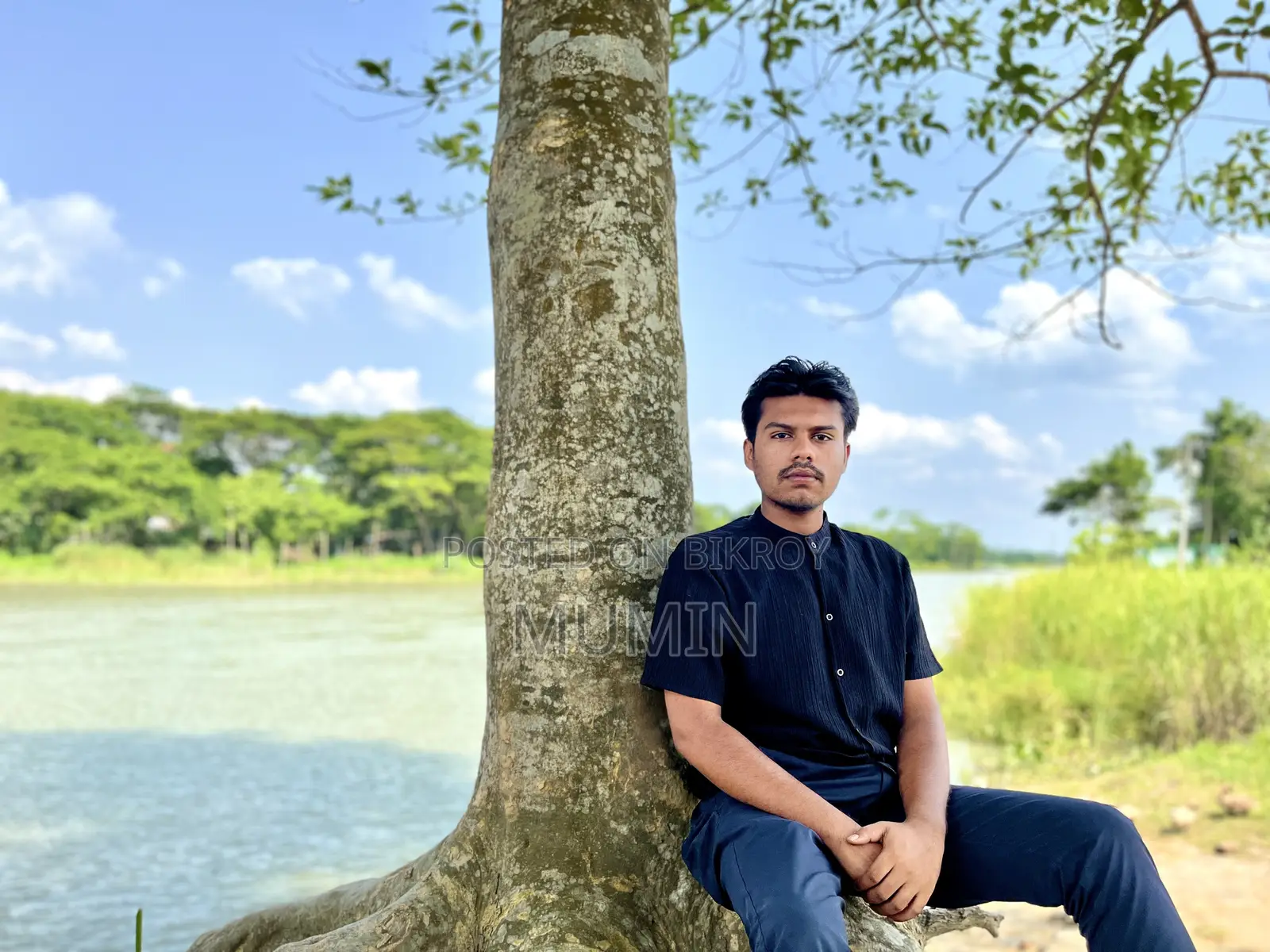 ড্রাইভার কাম অ্যাসিস্ট্যান্ট