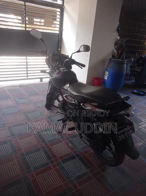 বাজাজ ডিসকভার ১৫০ ২০১১ কালো