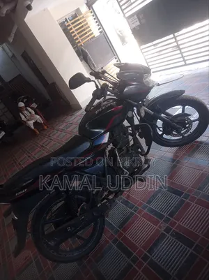 বাজাজ ডিসকভার ১৫০ ২০১১ কালো