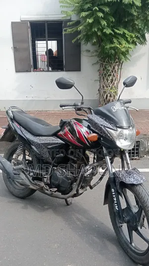 সুজুকি হায়াতে ইপি ২০১৬ ব্ল্যাক