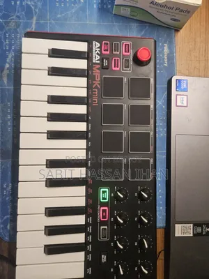 Akai Professional MPK Mini MK3 (Intl. Import)
