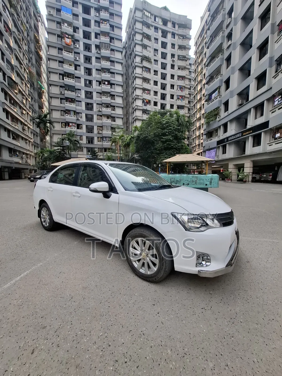টয়োটা অ্যাক্সিও ২০১৩ পার্ল