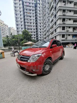 Toyota IST 2005 Red