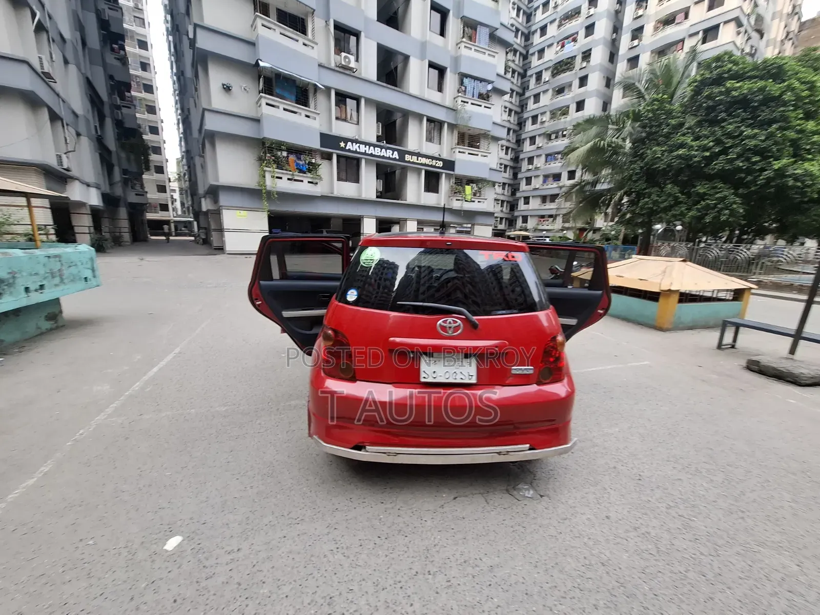 Toyota IST 2005 Red