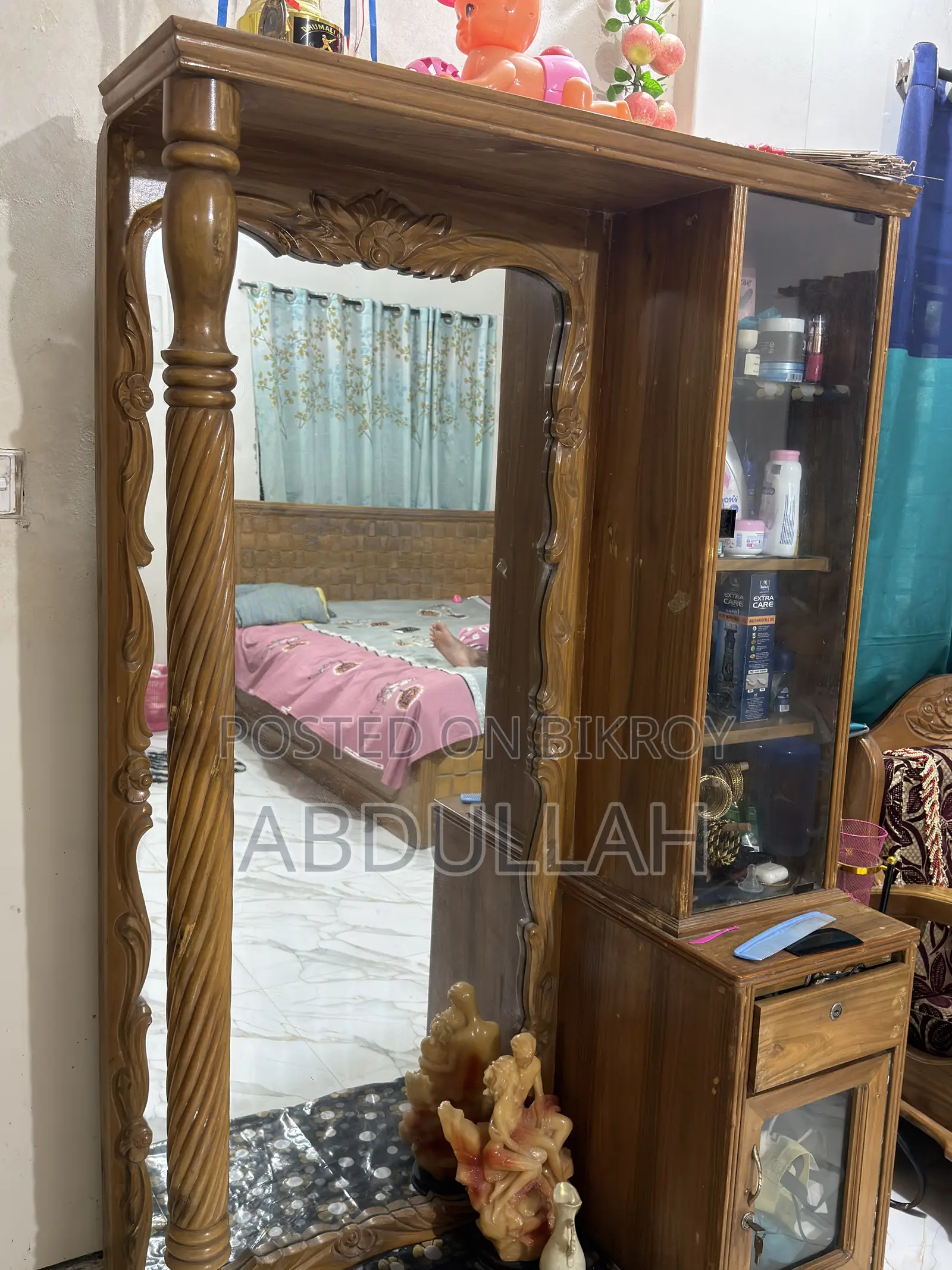 একাশি কাঠের ডেসিং টেবিল! মাত্র ১১৫০০ টাকায়