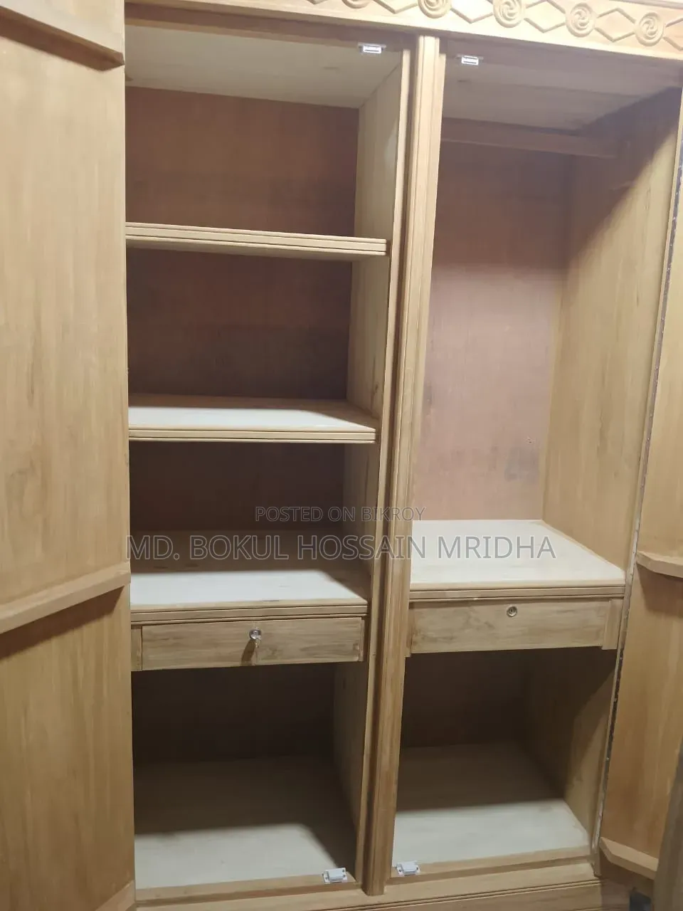 চিটাগাং সেগুন কাঠের আলমারি ৪ ফুট ৬ ফিট দুই পাল্লা