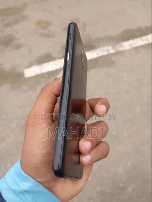 স্যামসাং গ্যালাক্সি জে৮ ৬৪ জিবি ব্ল্যাক