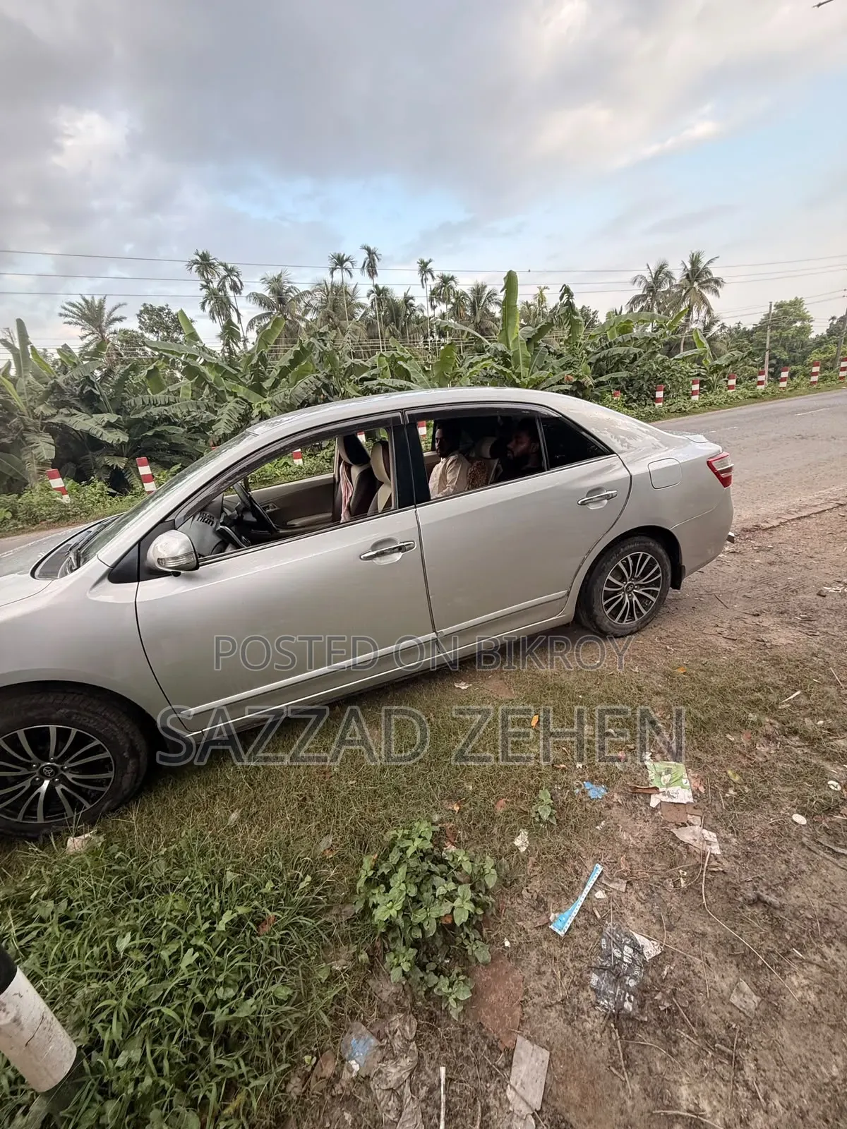 টয়োটা প্রিমিও ২০১০ সাদা