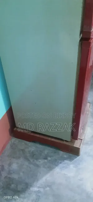ফ্রিজ বিক্রয় হবে সারে নয় সেপ্টি