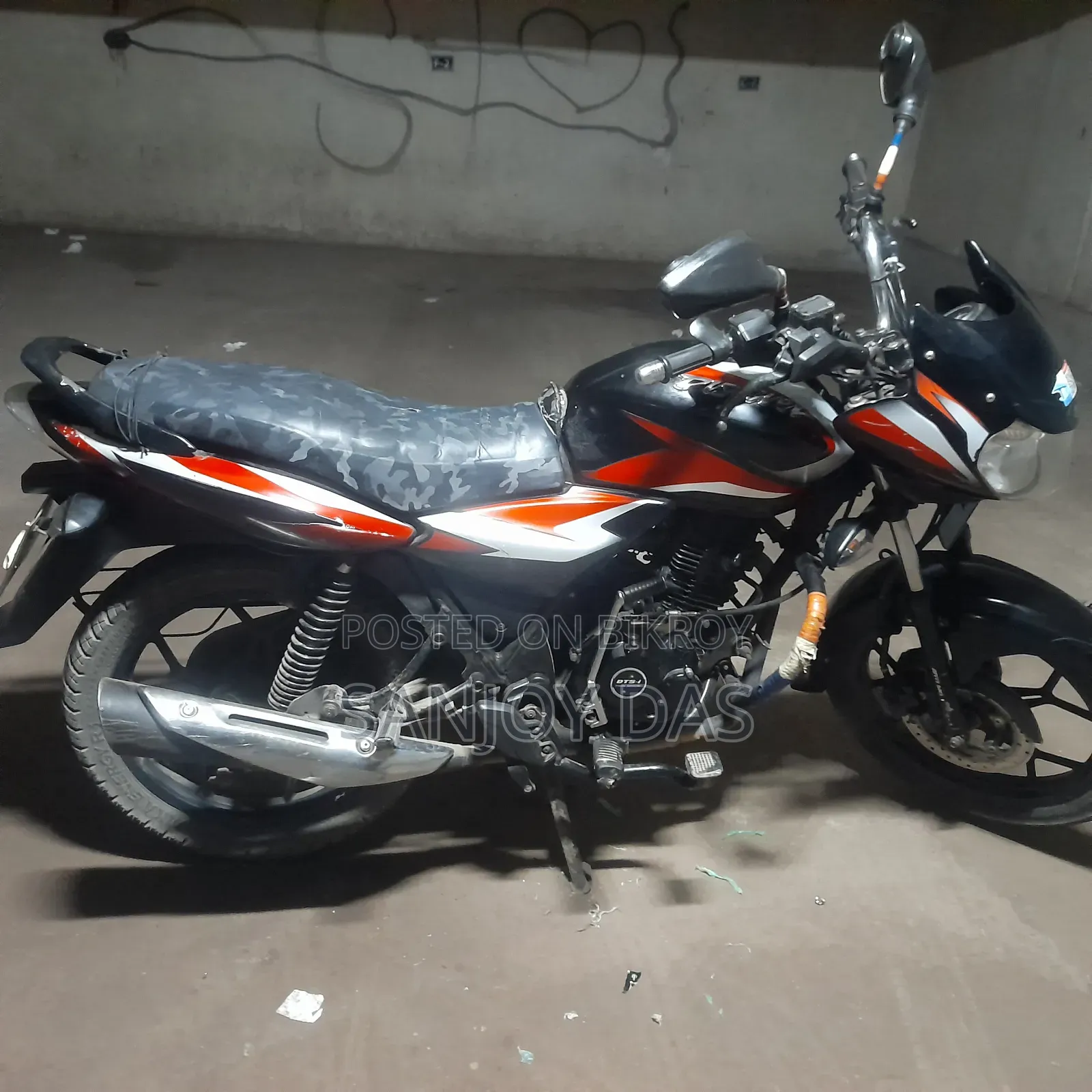 Bajaj Discover 125 2022 Black