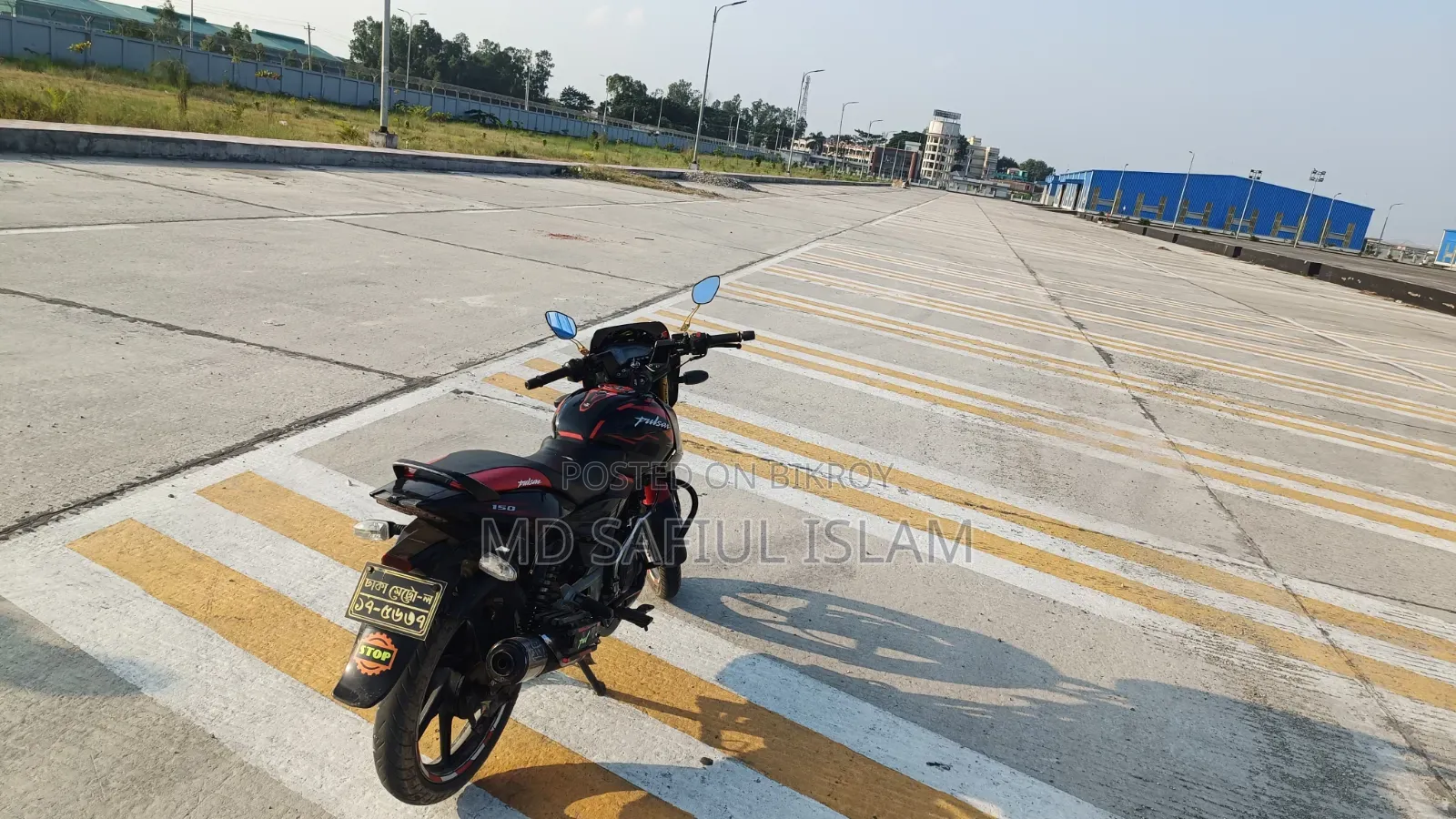 বাজাজ পালসার ১৫০ ২০২১ রেড