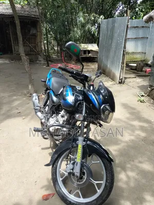 বাজাজ ডিসকভার ১২৫ ২০১৭ কালো