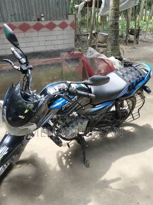 বাজাজ ডিসকভার ১২৫ ২০১৭ কালো