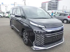 Toyota Voxy Hybrid S-Z 2-Wheel Drive 7-Seater 2022 Black