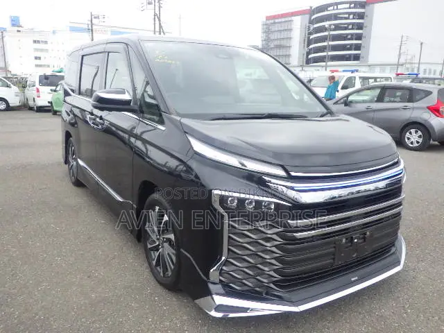 Toyota Voxy Hybrid S-Z 2-Wheel Drive 7-Seater 2022 Black
