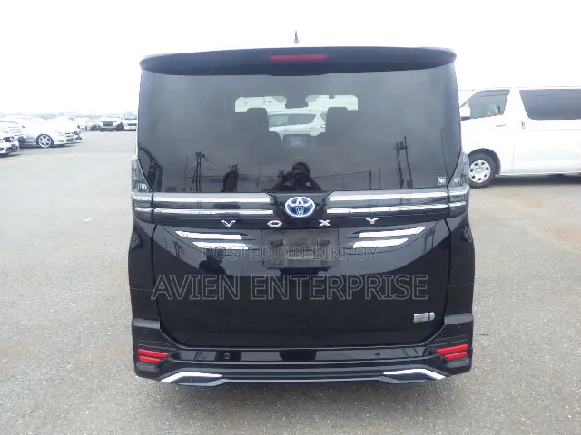 Toyota Voxy Hybrid S-Z 2-Wheel Drive 7-Seater 2022 Black