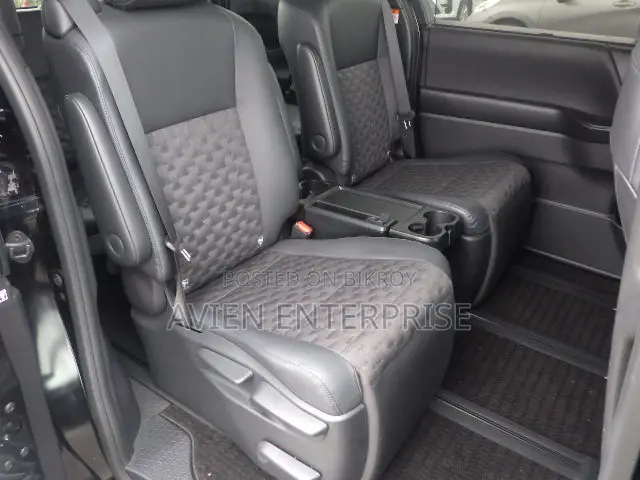 Toyota Voxy Hybrid S-Z 2-Wheel Drive 7-Seater 2022 Black