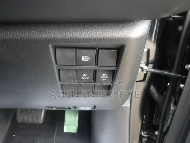 Toyota Voxy Hybrid S-Z 2-Wheel Drive 7-Seater 2022 Black