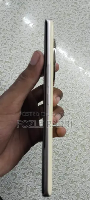 হেলিও ১০০ ২৫৬ জিবি রোজ গোল্ড