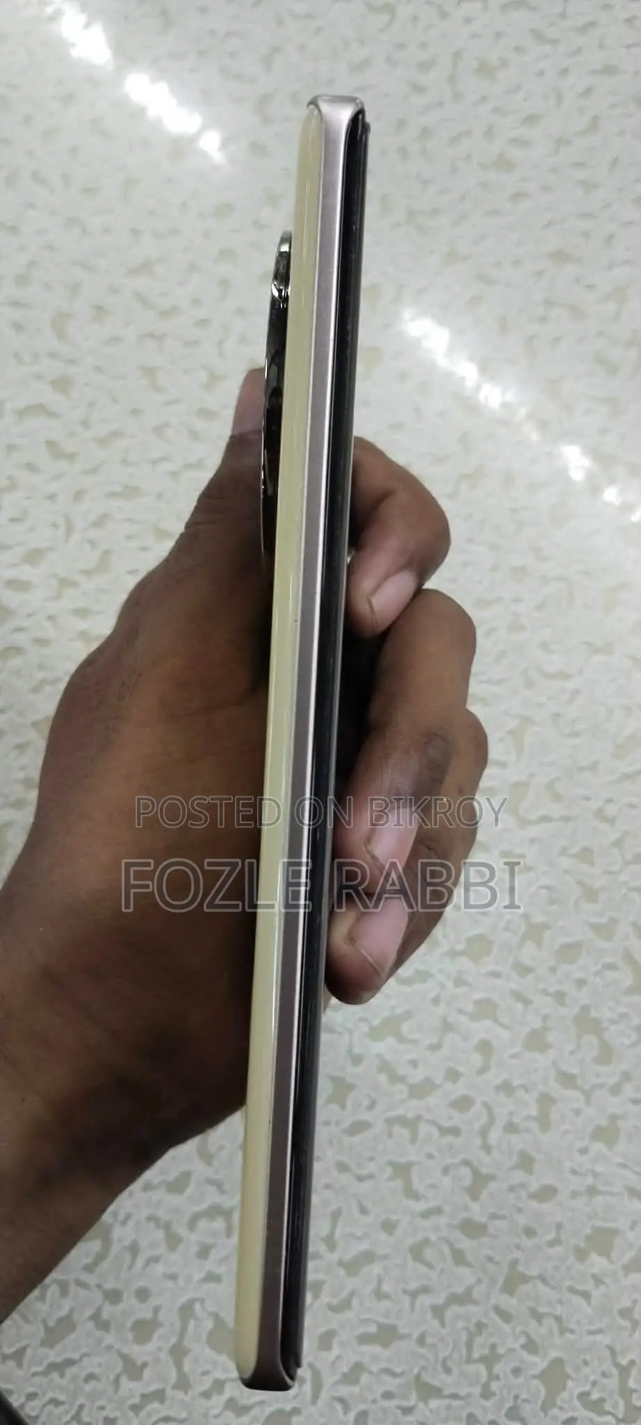 হেলিও ১০০ ২৫৬ জিবি রোজ গোল্ড