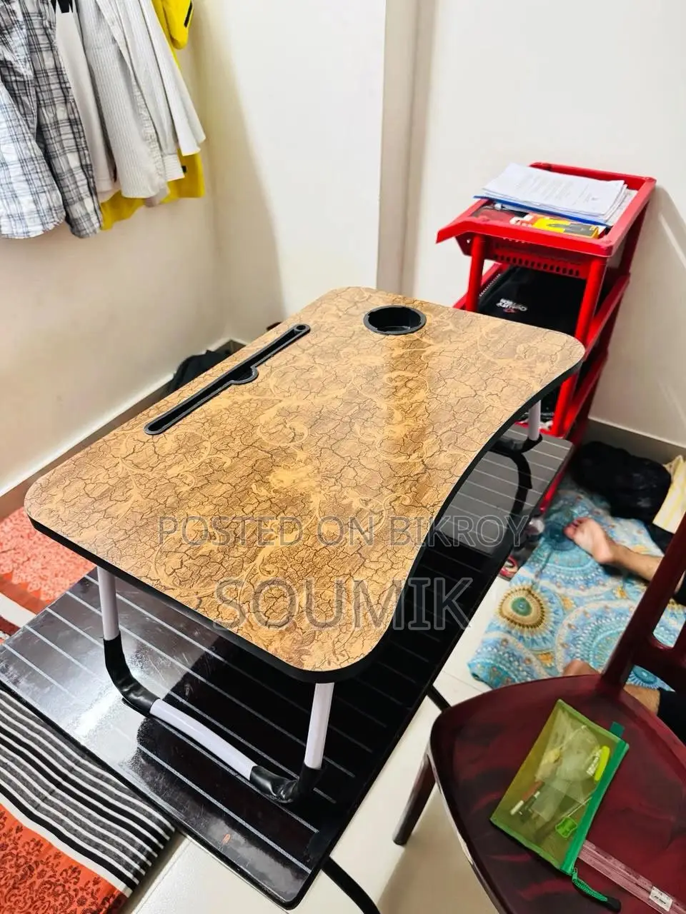 ফোল্ডেবল ল্যাপটপ রিডিং টেবিল