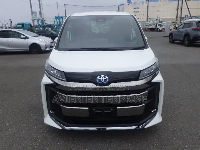 Toyota Noah 2023 Pearl