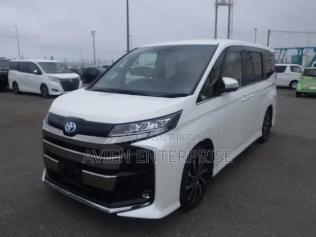 Toyota Noah 2023 Pearl