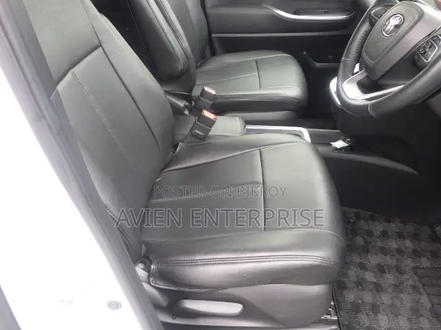 Toyota Noah 2023 Pearl