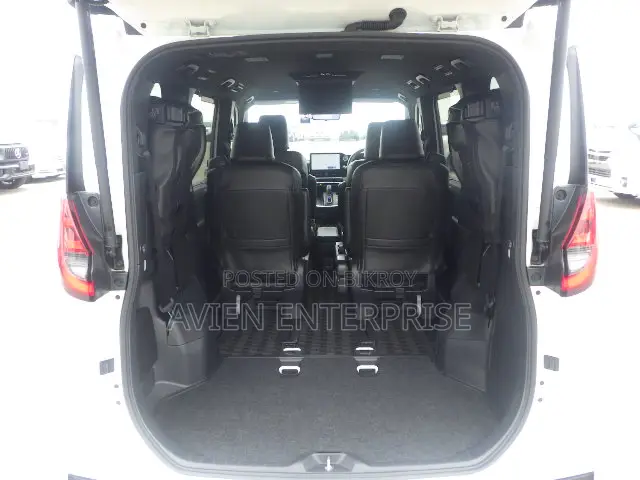 Toyota Noah 2023 Pearl