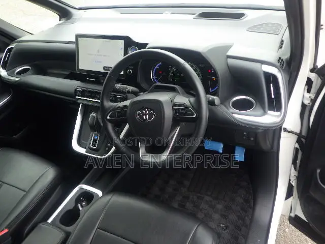 Toyota Noah 2023 Pearl