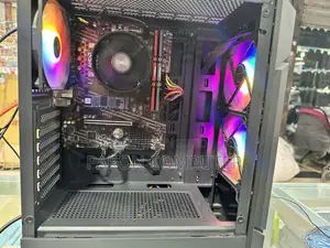 Desktop Computer 16GB AMD Ryzen 7 SSD 256GB