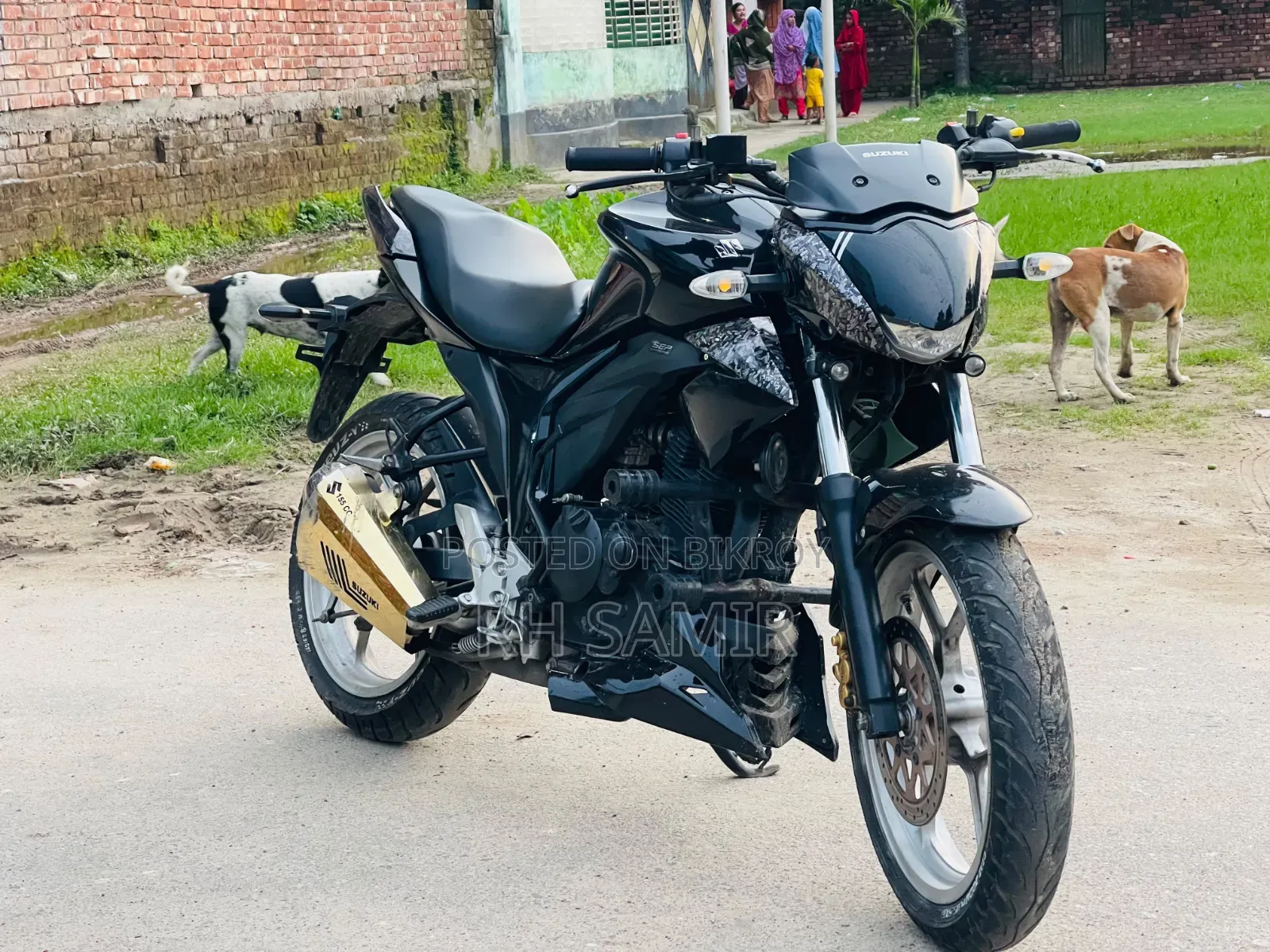 সুজুকি জিক্সার ২০২২ ব্ল্যাক
