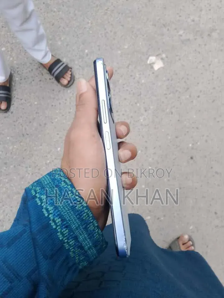Vivo Y22s ১২৮ জিবি