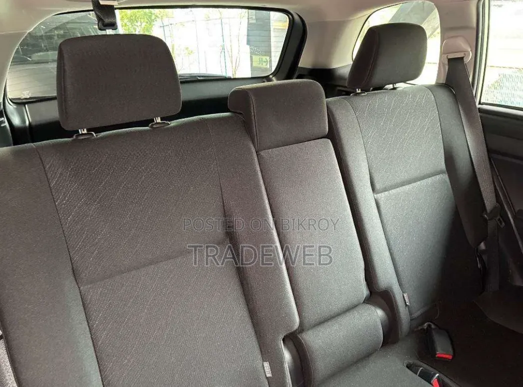 Toyota Corolla Fielder 2021 Silver
