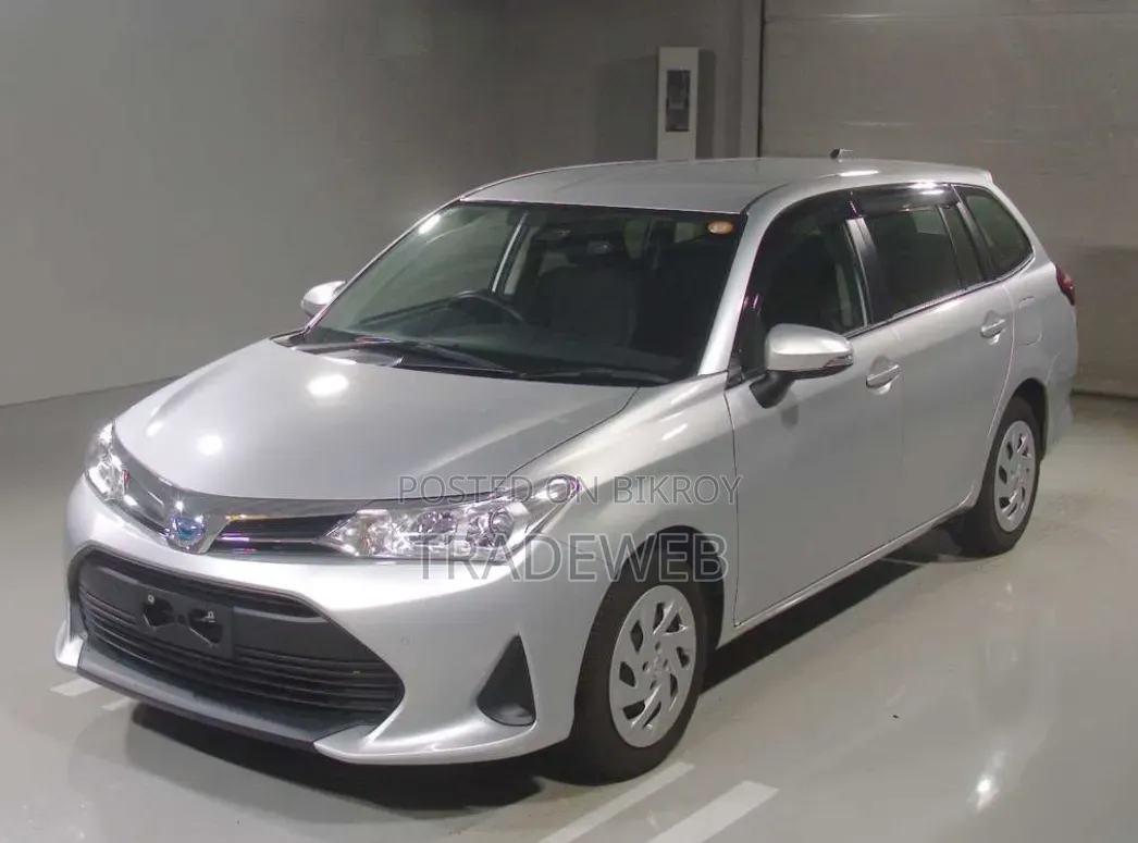 Toyota Corolla Fielder 2021 Silver