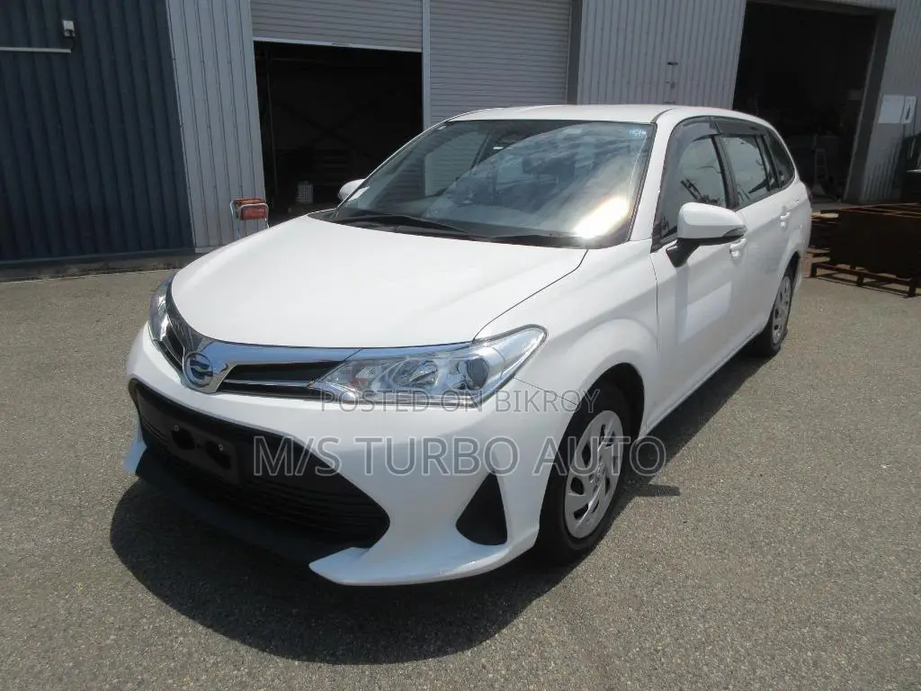 টয়োটা করোল্লা ফিল্ডার ২০২১ সাদা