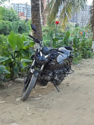 হিরো এক্সট্রিম ১২৫আর ২০২৪ কালো