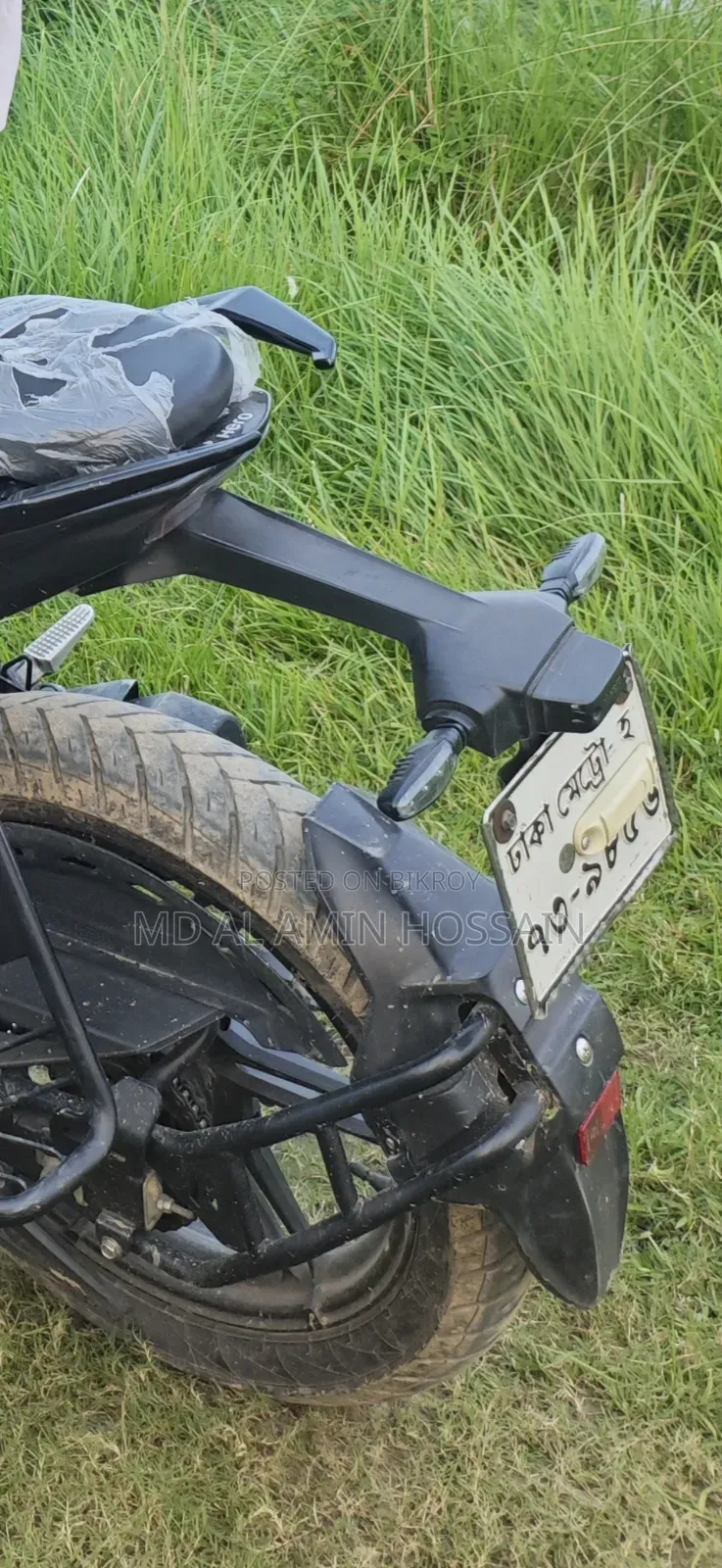 হিরো এক্সট্রিম ১২৫আর ২০২৪ কালো