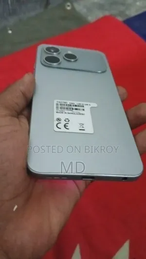টেকনো স্পার্ক ৪০ প্রো ১২৮ জিবি সিলভার