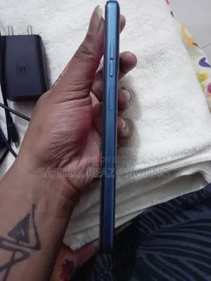 মোটর চলা মোটো জি২৪ ১২৮ জিবি নীল