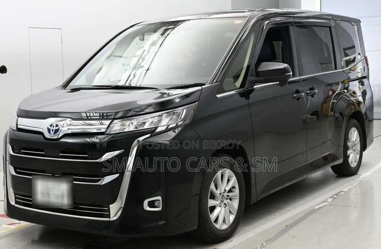 Toyota Noah 2022 Black